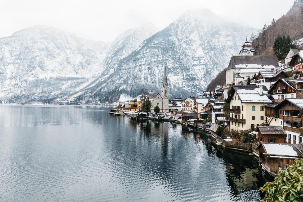 Haus Am Hof - 15Th Century House At The Lake, Near The Marketplace, With A Balcony Hallstatt Zewnętrze zdjęcie