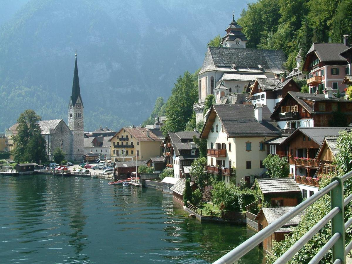 Haus Am Hof - 15Th Century House At The Lake, Near The Marketplace, With A Balcony Hallstatt Zewnętrze zdjęcie