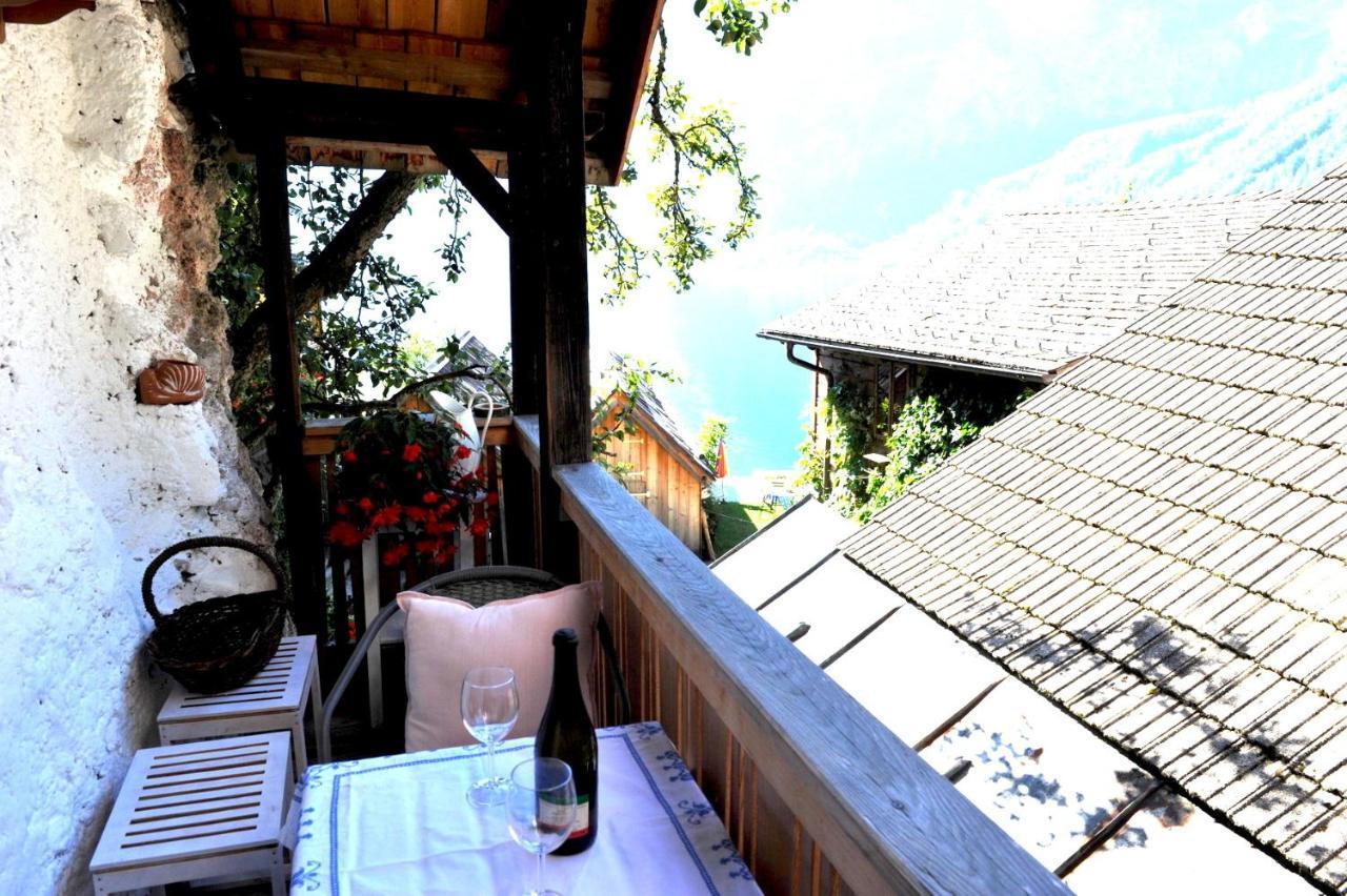 Haus Am Hof - 15Th Century House At The Lake, Near The Marketplace, With A Balcony Hallstatt Zewnętrze zdjęcie